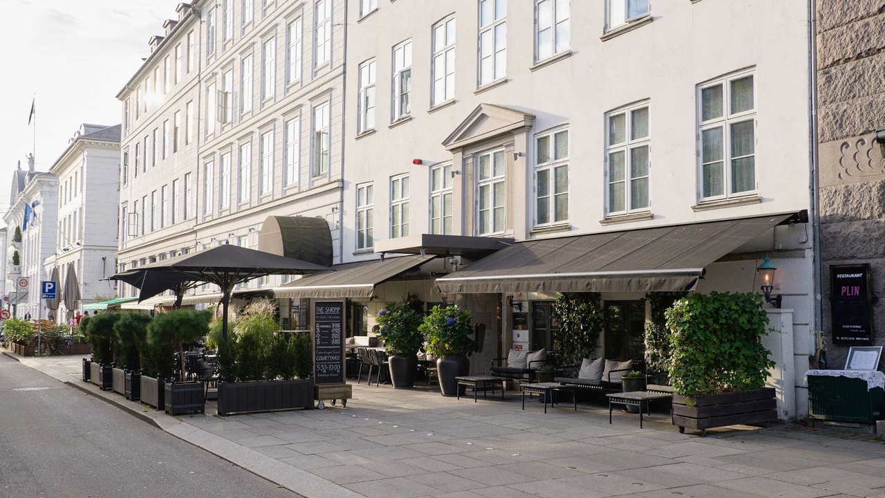 Photo of Outdoor in Nyhavn - Amalienborg