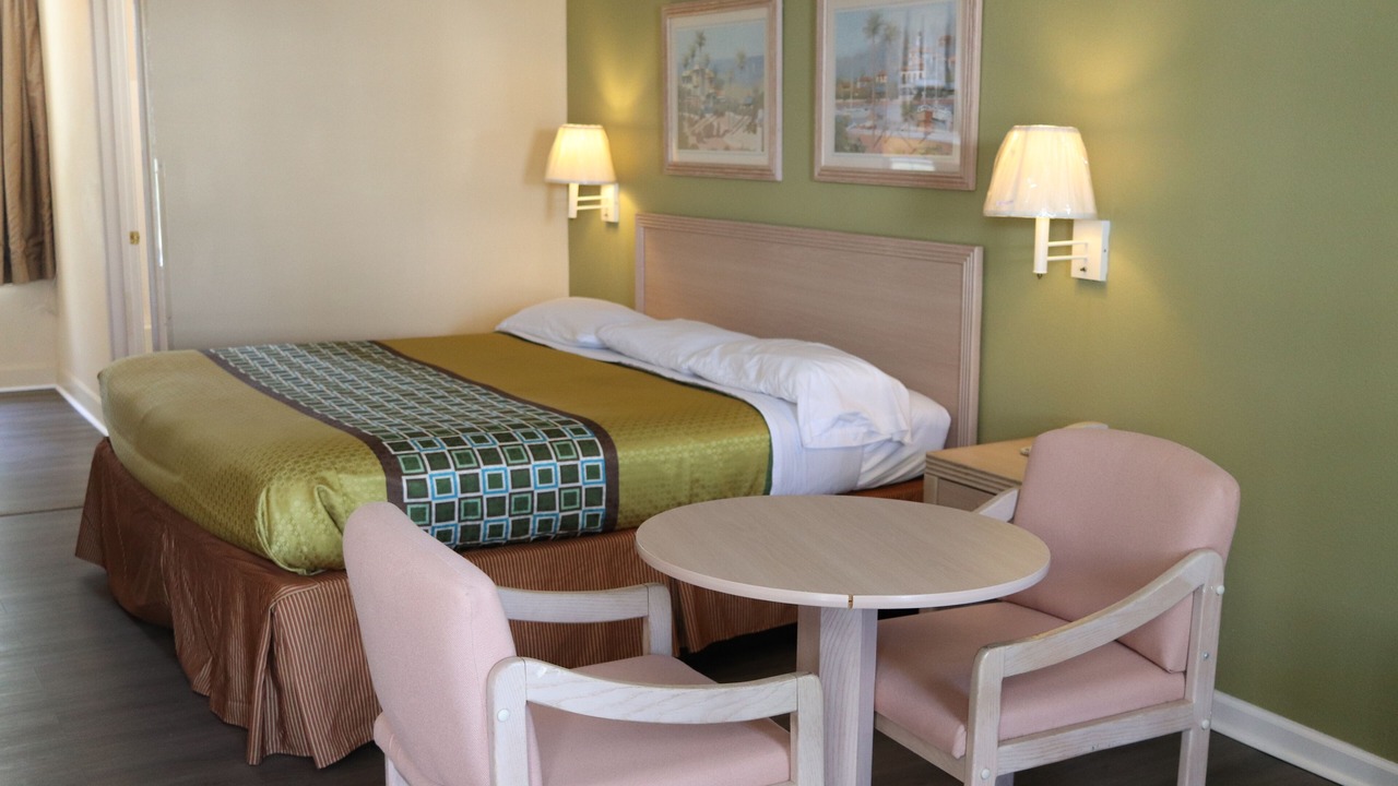 Photo of Bedroom in Hogansville