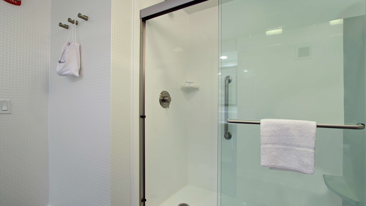 Photo of Bathroom in Fountainhead-Orchard Hills