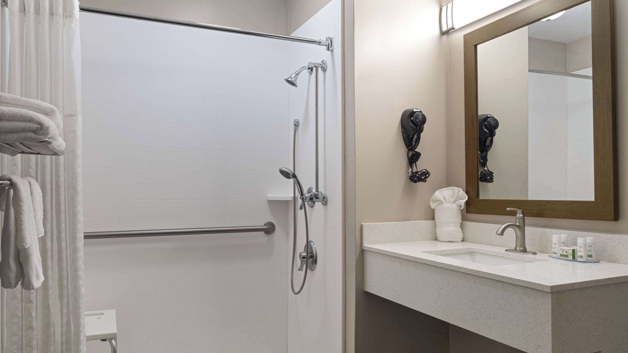 Photo of Bathroom in Kingsland