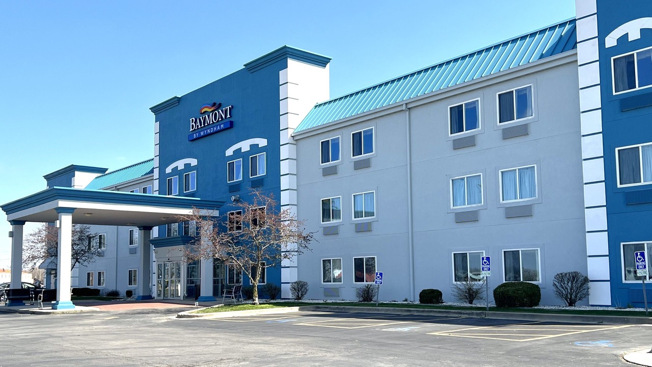 Photo of Outdoor in Litchfield
