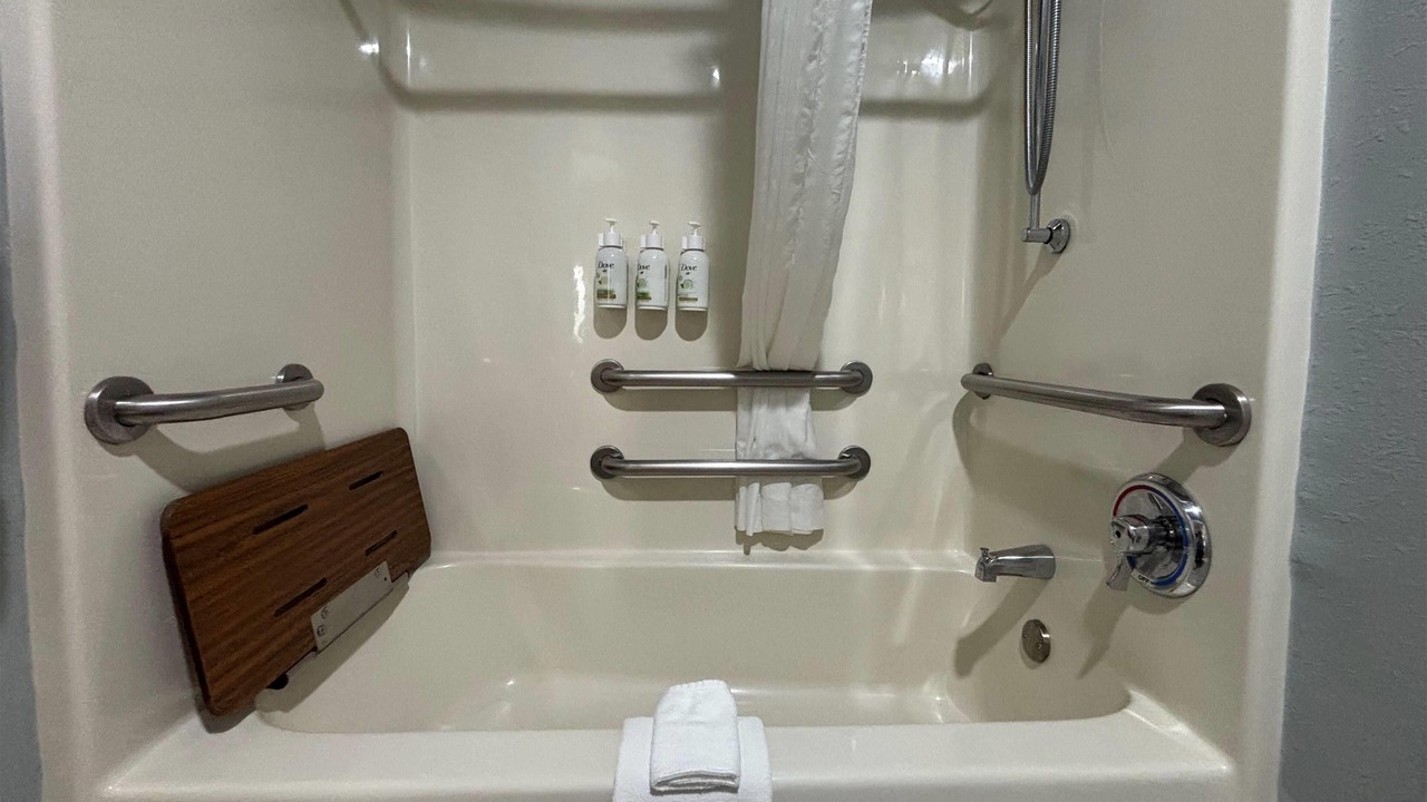 Photo of Bathroom in Litchfield