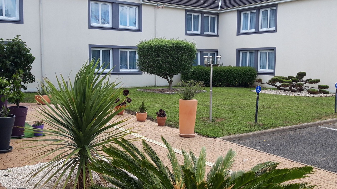 Photo of Outdoor in Tours