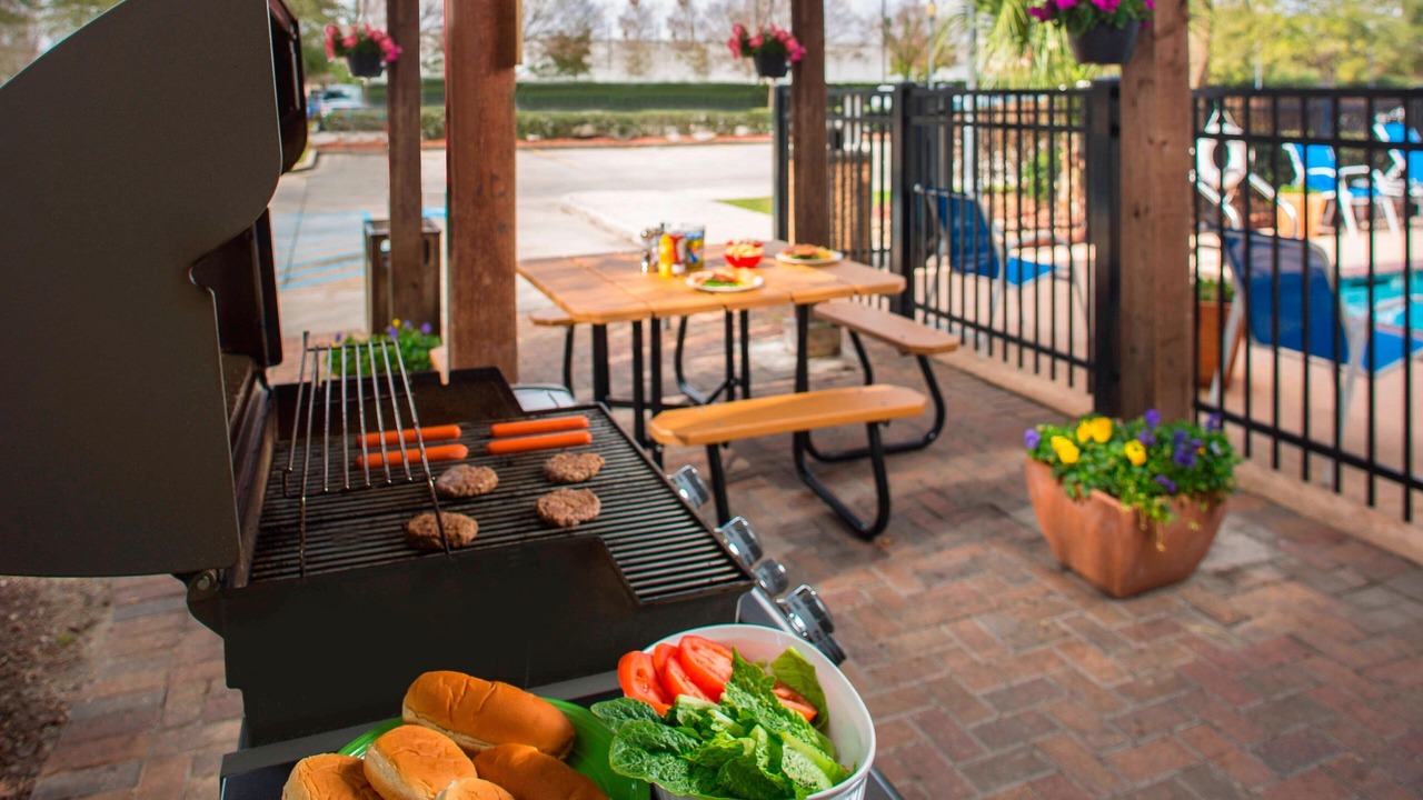 Photo of Patio Balcony in Elmwood