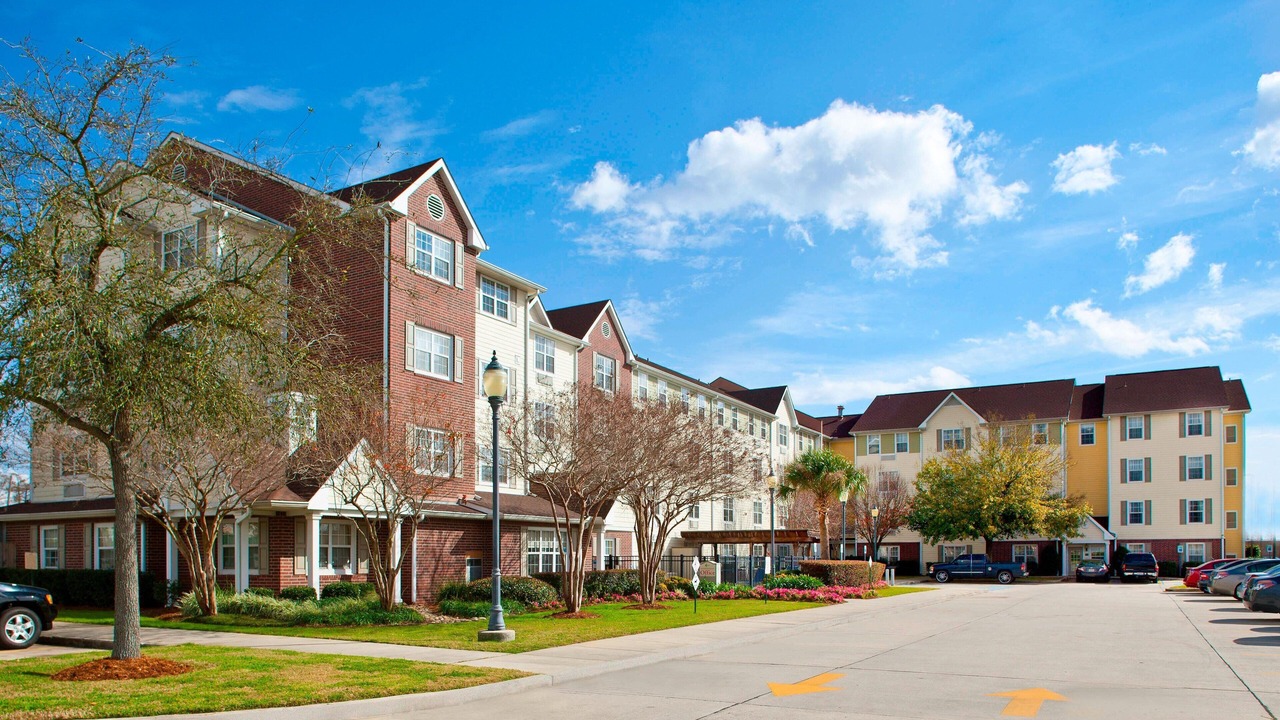 Photo of Outdoor in Elmwood