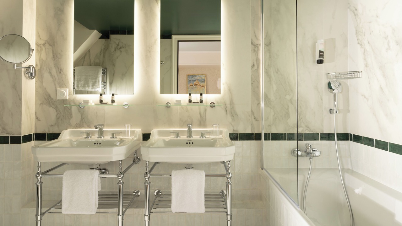 Photo of Bathroom in Quartier du Gros-Caillou