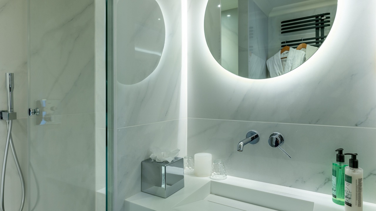 Photo of Bathroom in Quartier de la Place-Vendome