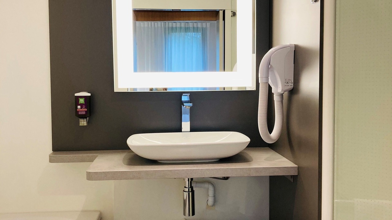 Photo of Bathroom in Lesquin