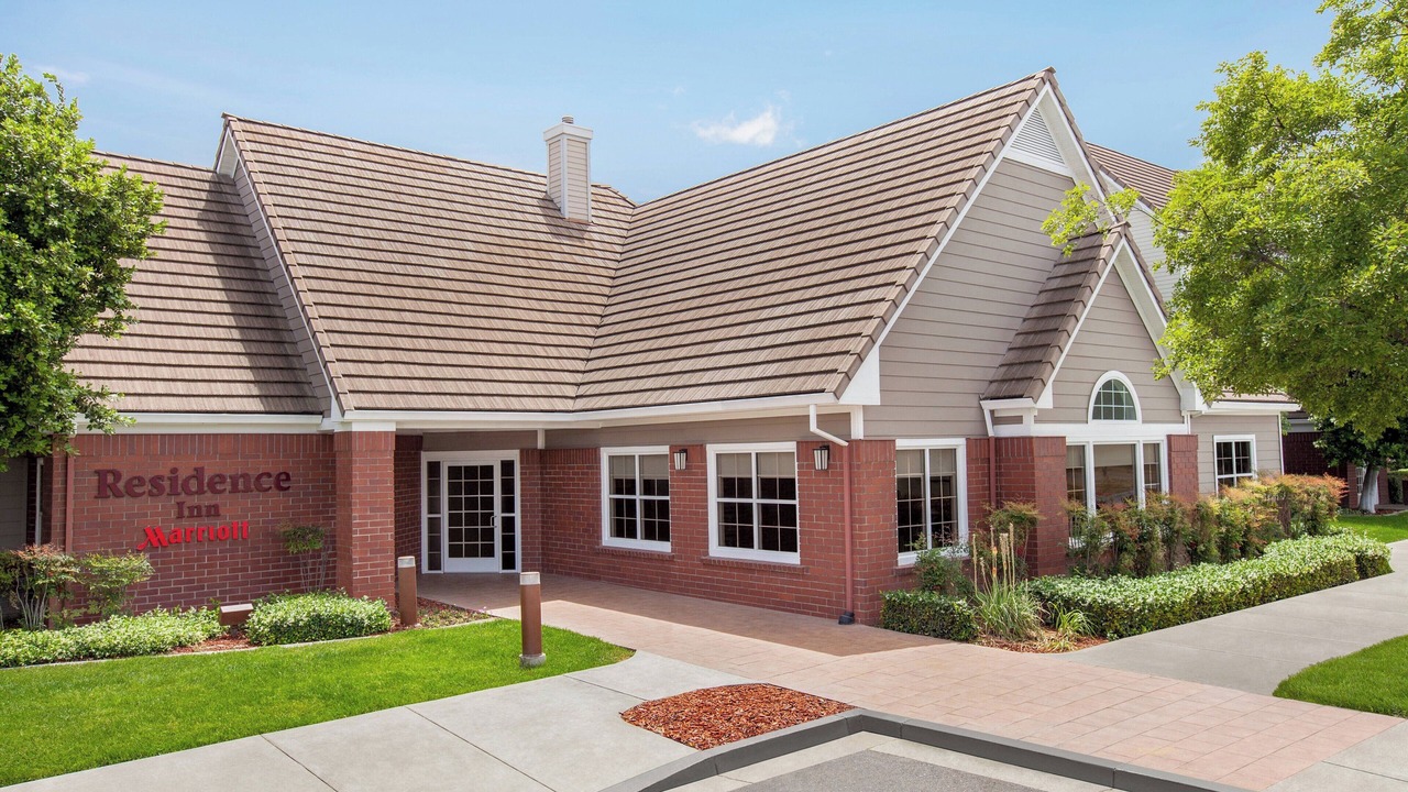 Photo of Outdoor in Nut Tree