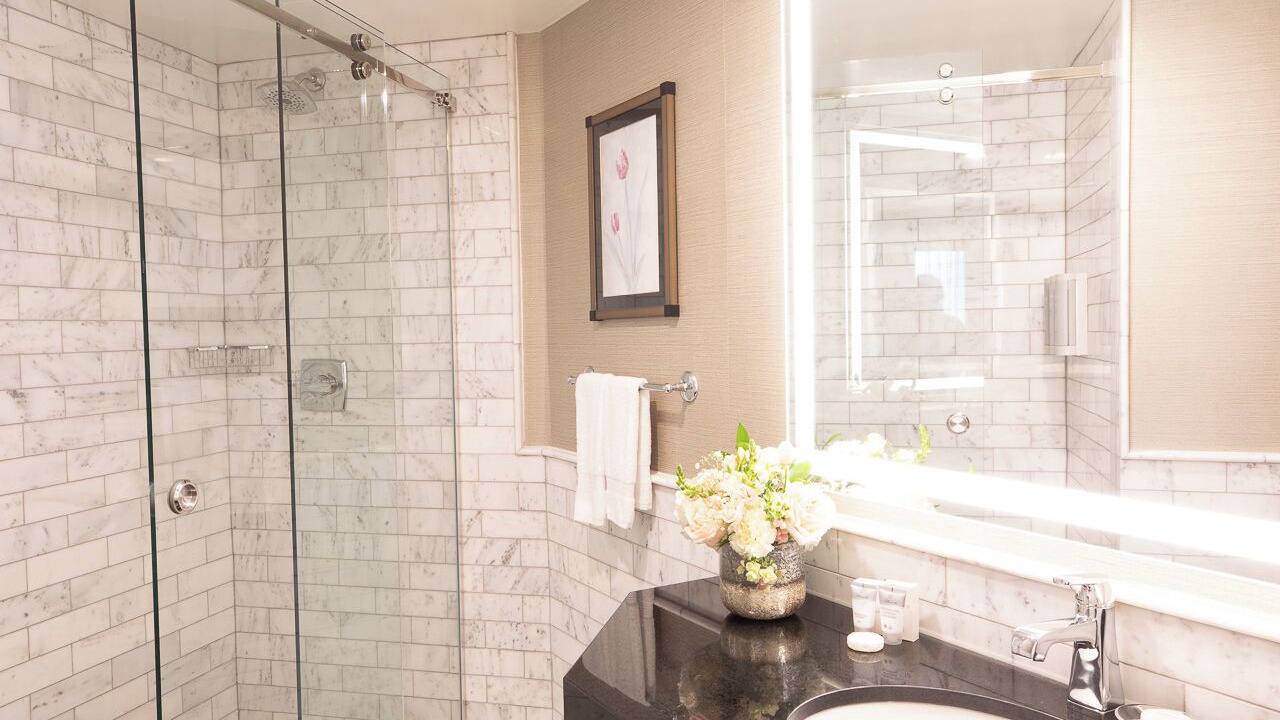 Photo of Bathroom in Byward Market - Parliament Hill