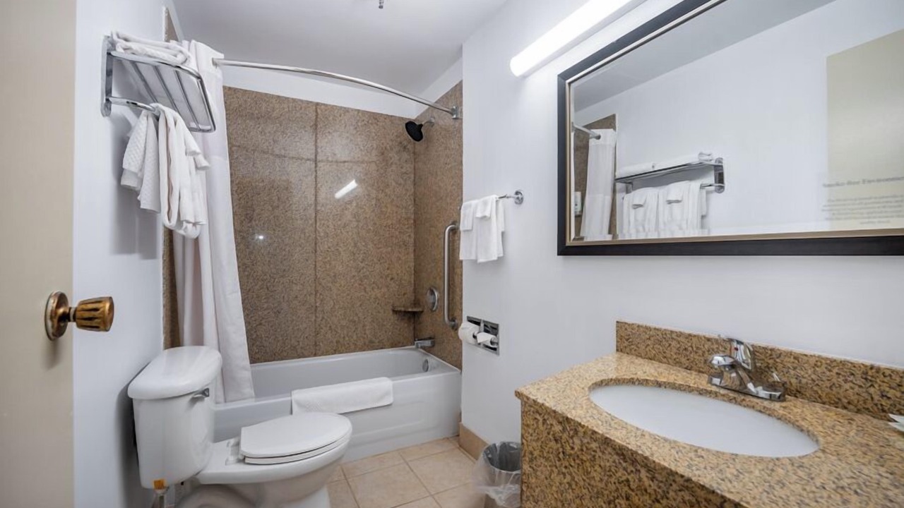 Photo of Bathroom in Goffs