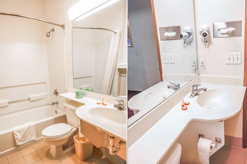 Photo of Bathroom in Mesquite