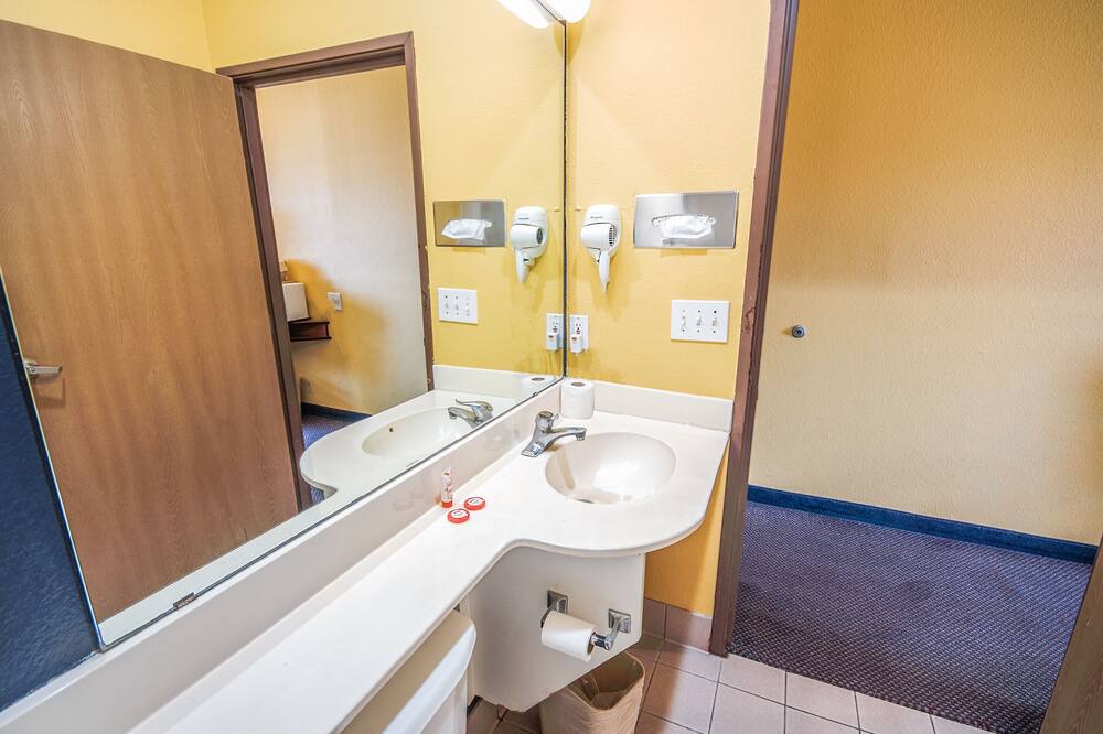Photo of Bathroom in Mesquite