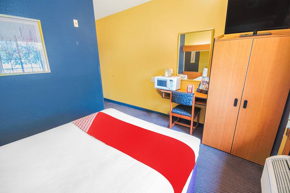 Photo of Bedroom in Mesquite