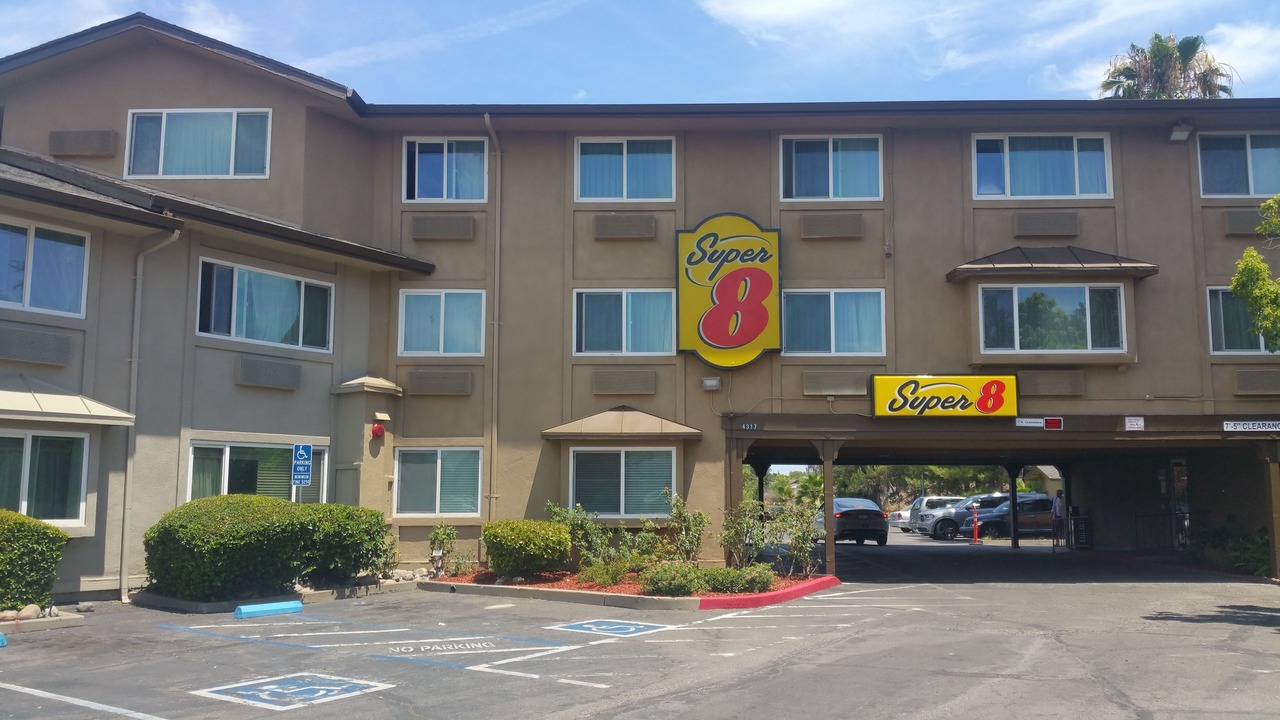 Photo of Outdoor in Foothill Farms
