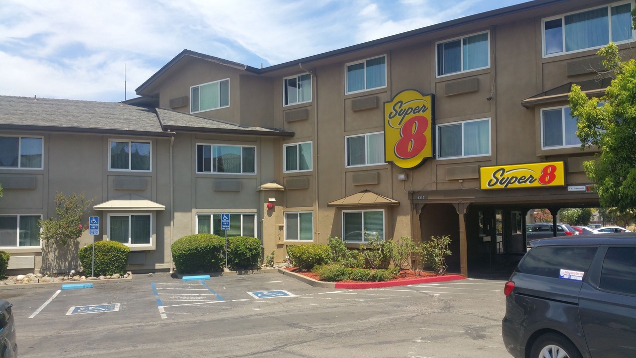 Photo of Outdoor in Foothill Farms