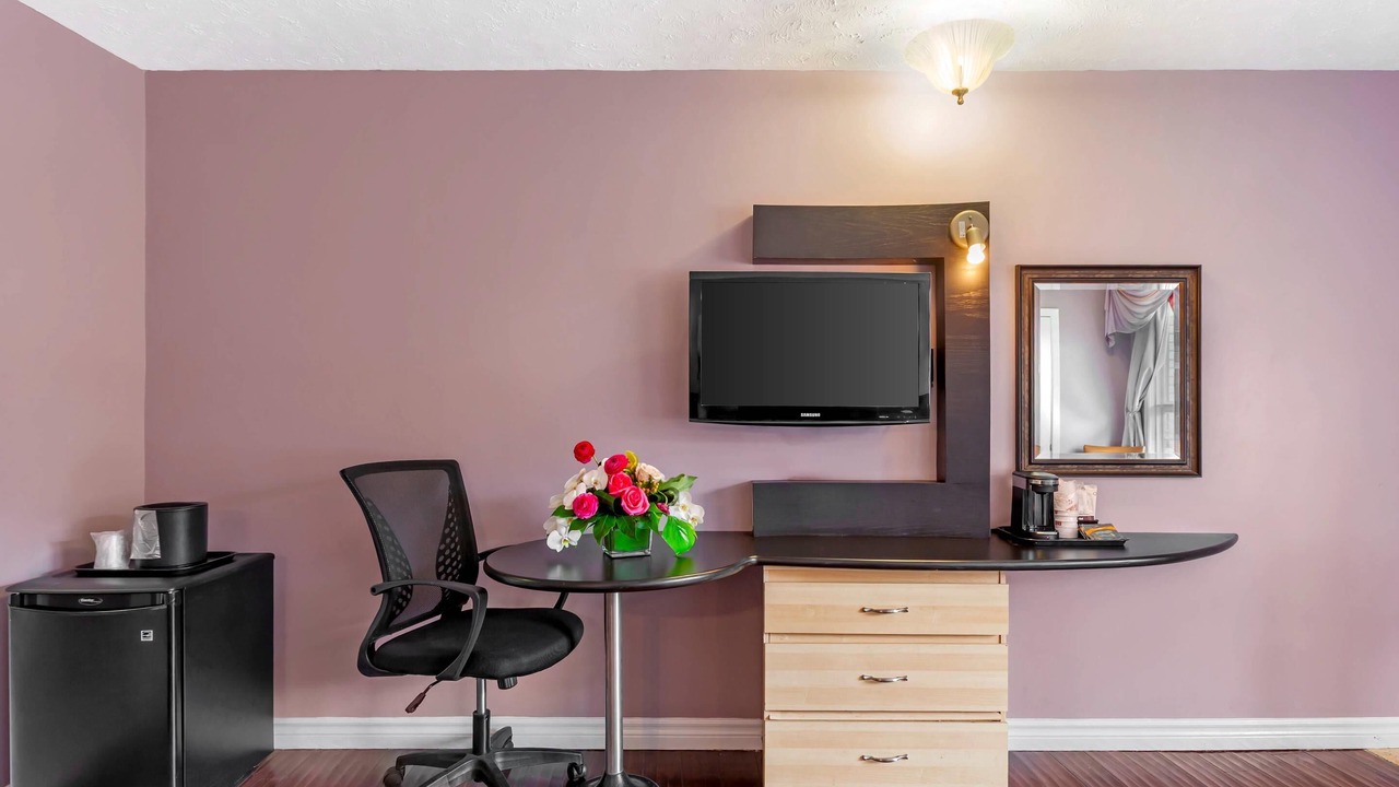 Photo of Bedroom in Fallsview
