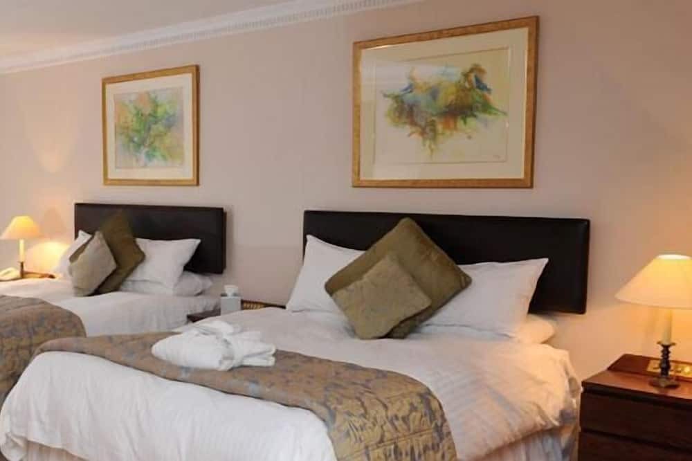 Photo of Bedroom in Manor