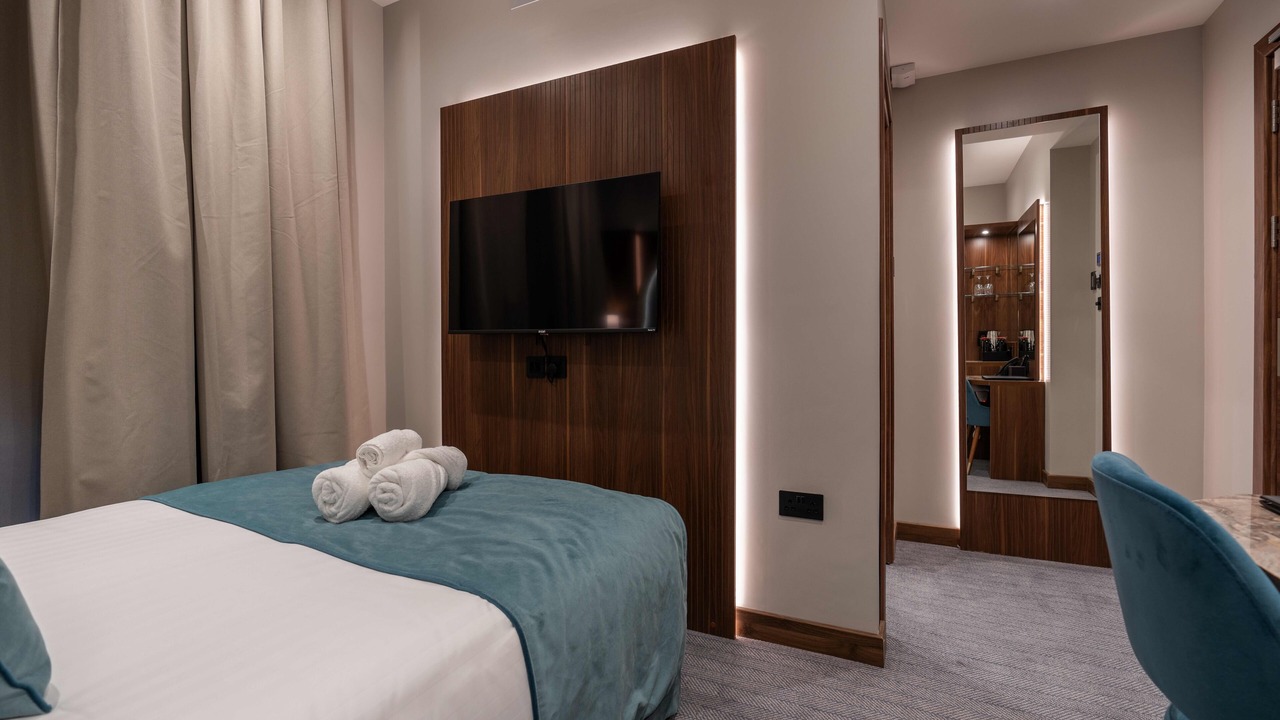 Photo of Bedroom in Earl's Court