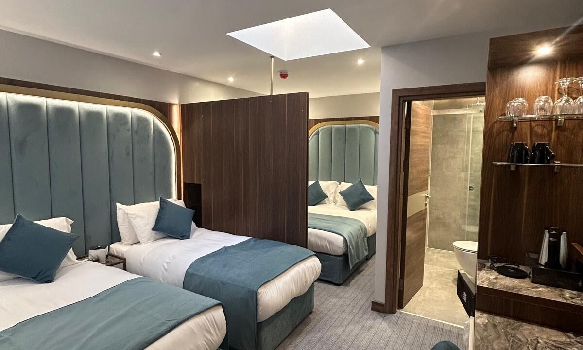 Photo of Others in Earl's Court