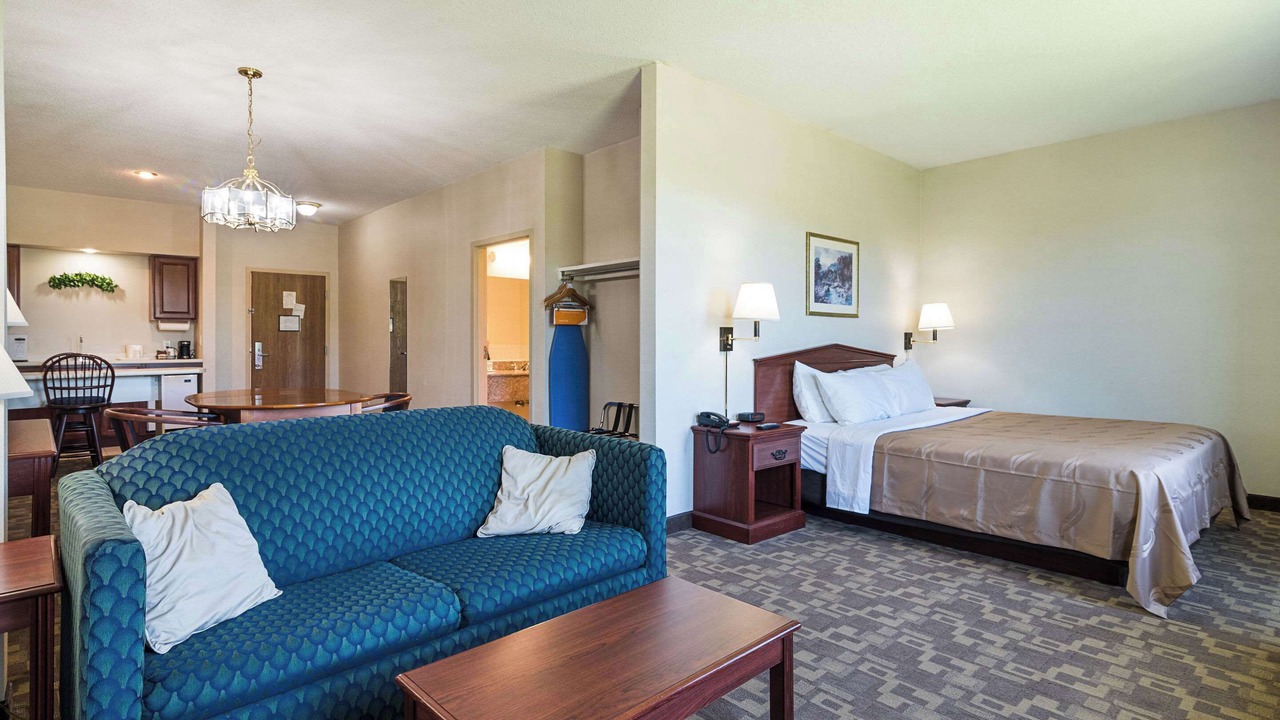 Photo of Others in Central Bridge