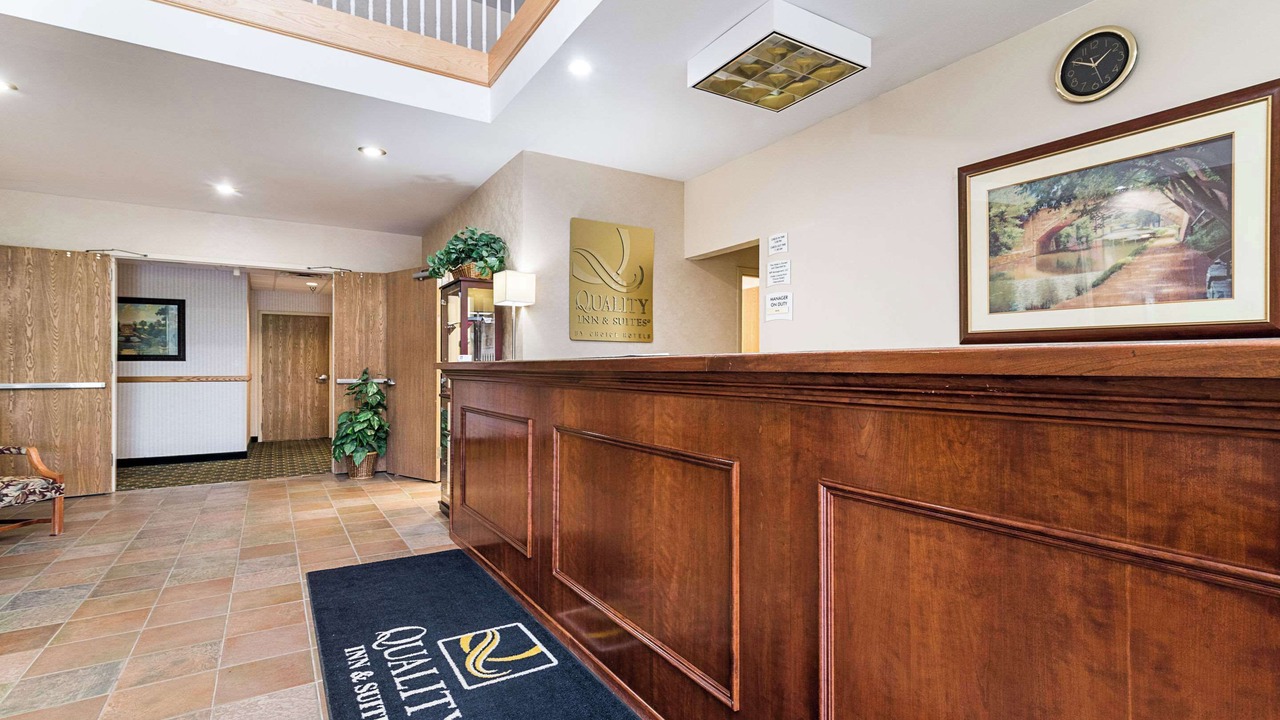 Photo of Others in Central Bridge