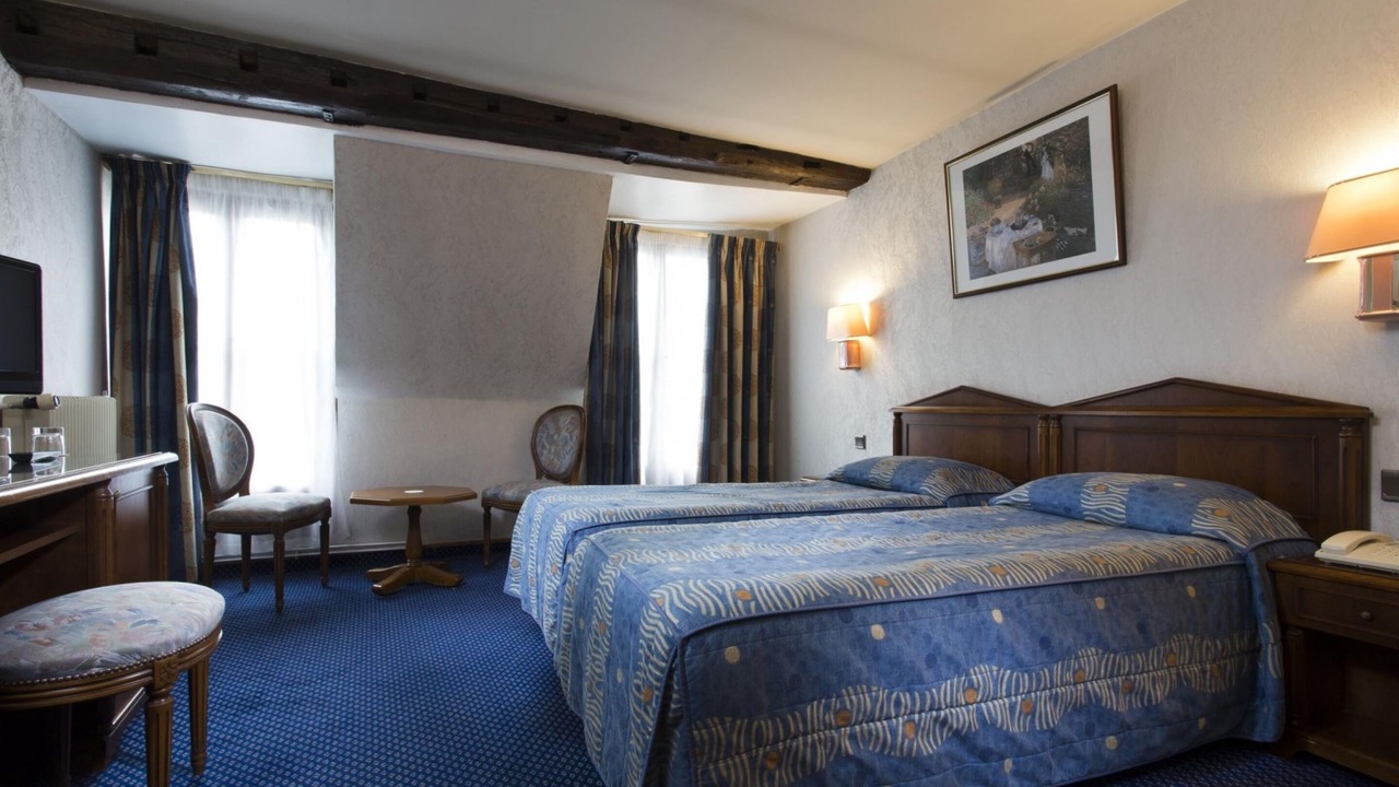 Photo of Bedroom in Arts-et-Metiers
