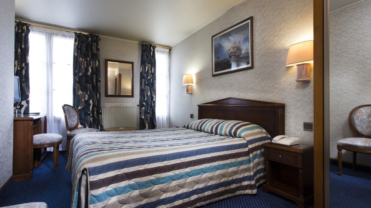 Photo of Bedroom in Arts-et-Metiers