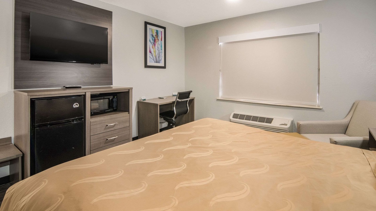 Photo of Bedroom in Fossil Creek