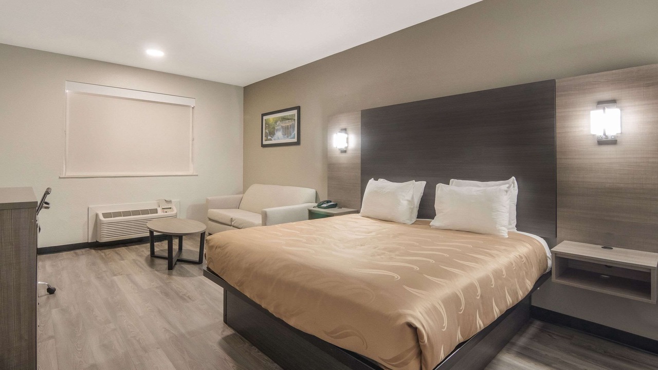 Photo of Bedroom in Fossil Creek