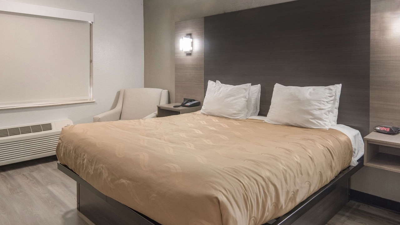 Photo of Bedroom in Fossil Creek