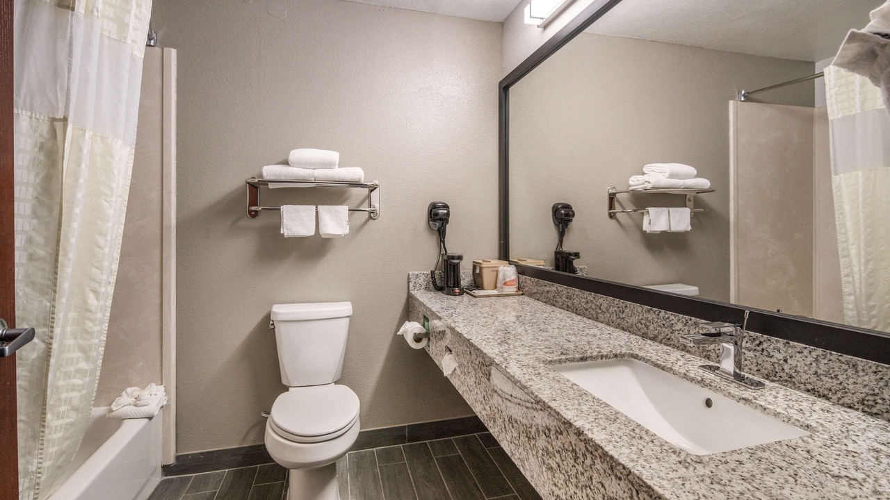 Photo of Bathroom in Fossil Creek
