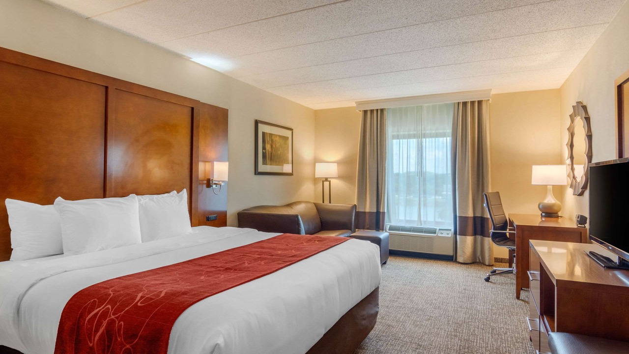 Photo of Bedroom in Colonial Heights