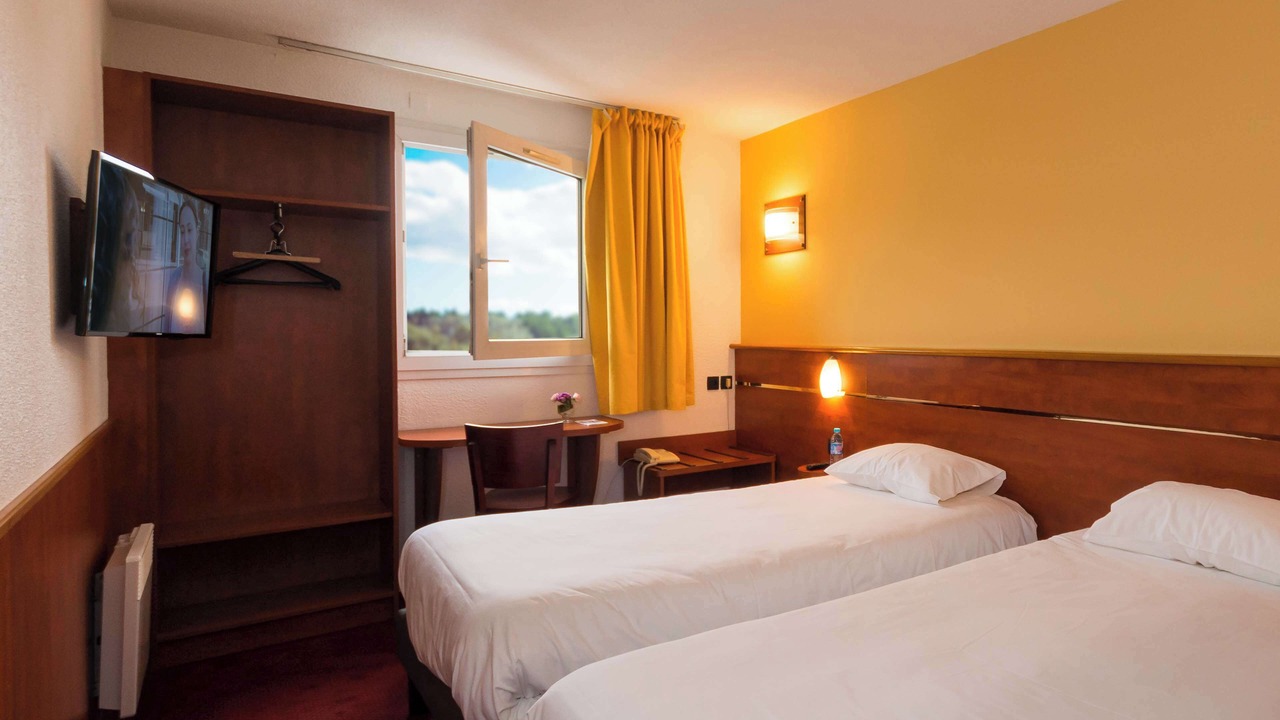 Photo of Bedroom in Cesson-Sevigne