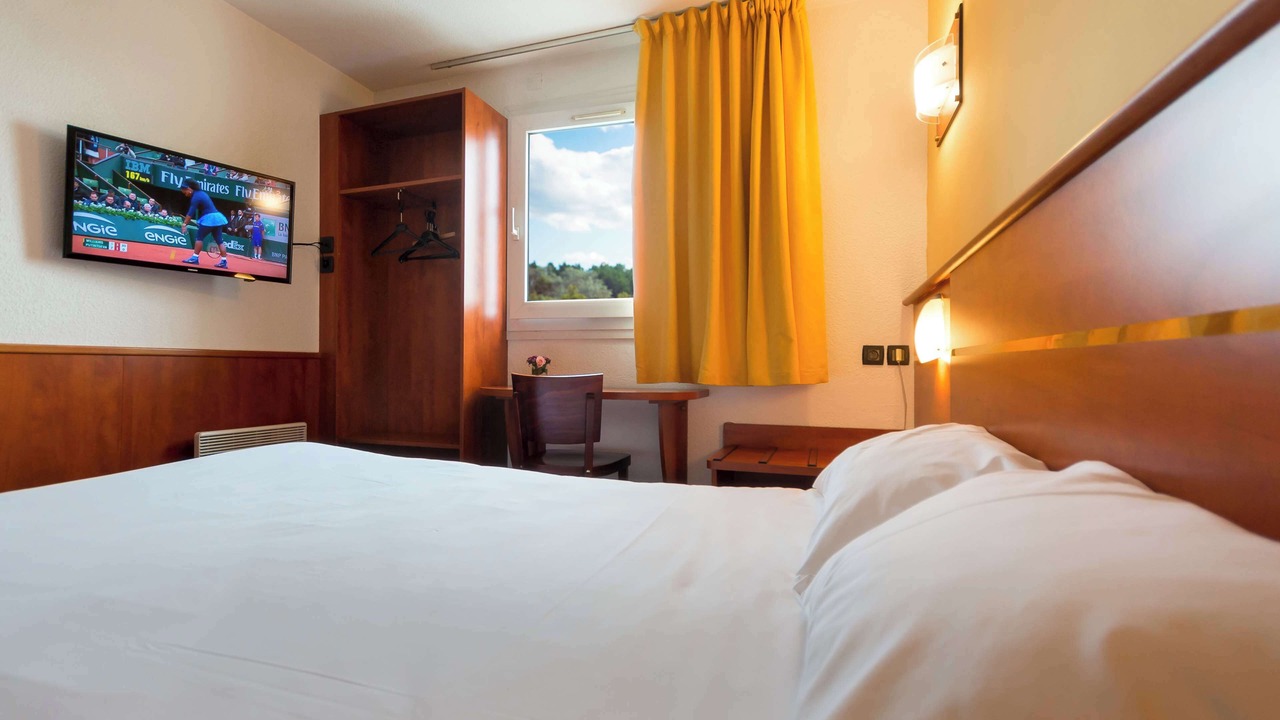 Photo of Bedroom in Cesson-Sevigne