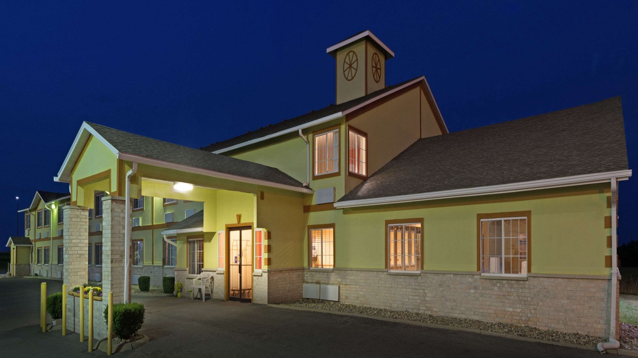 Photo of Buildings in Cameron