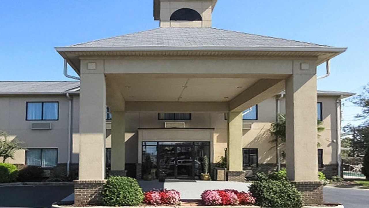 Photo of Buildings in Winder