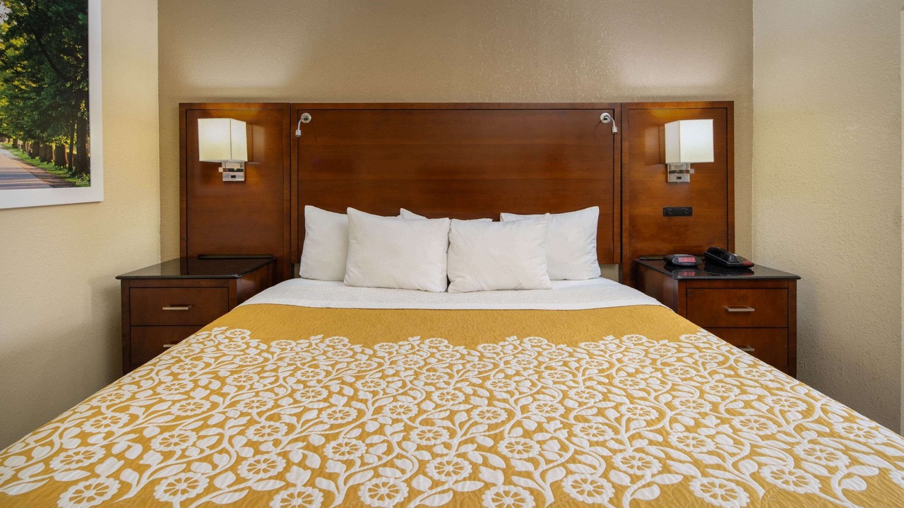 Photo of Bedroom in Thomaston