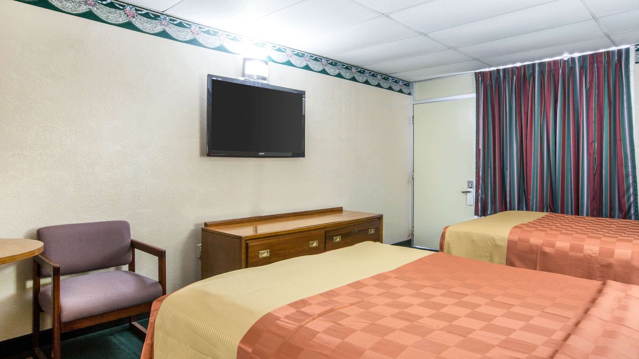 Photo of Others in Gadsden