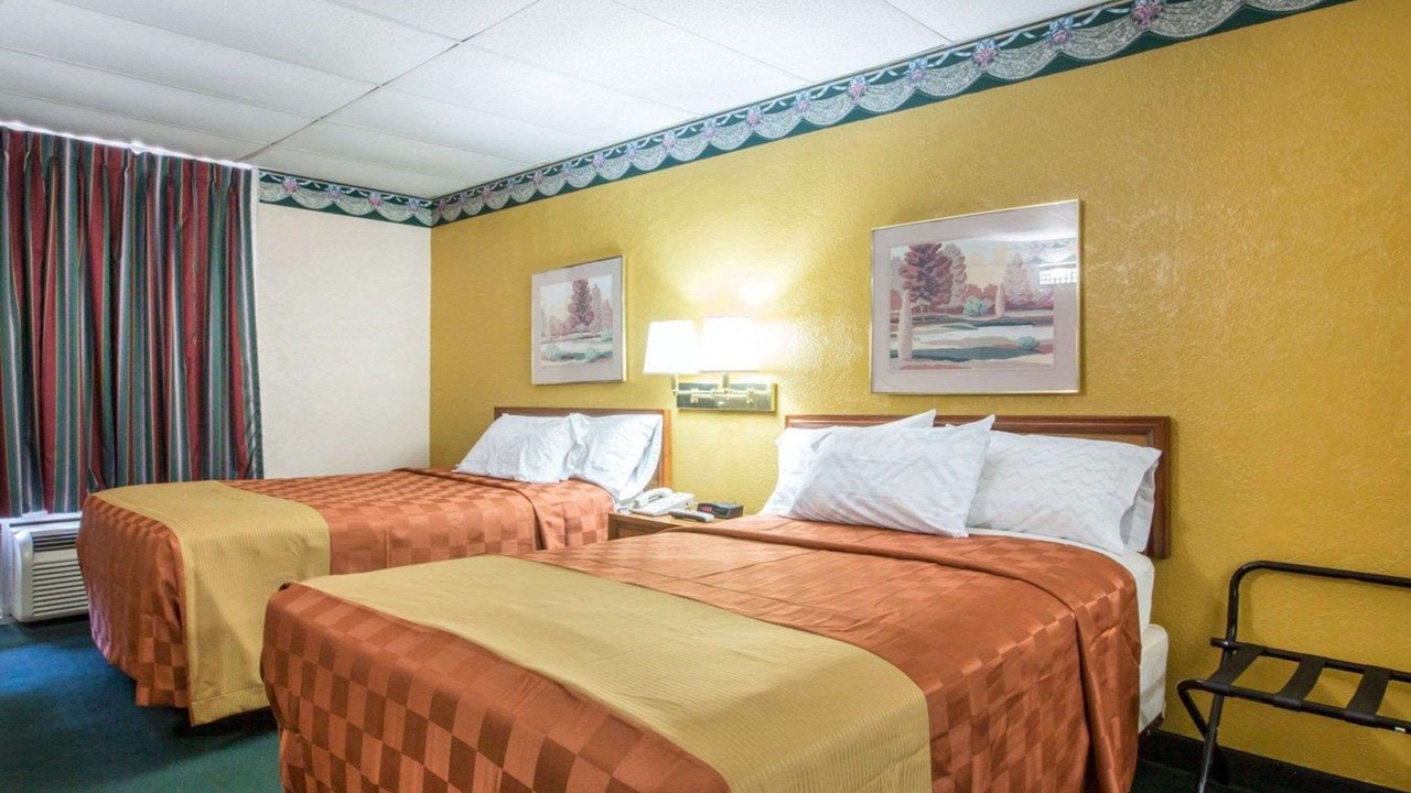 Photo of Others in Gadsden