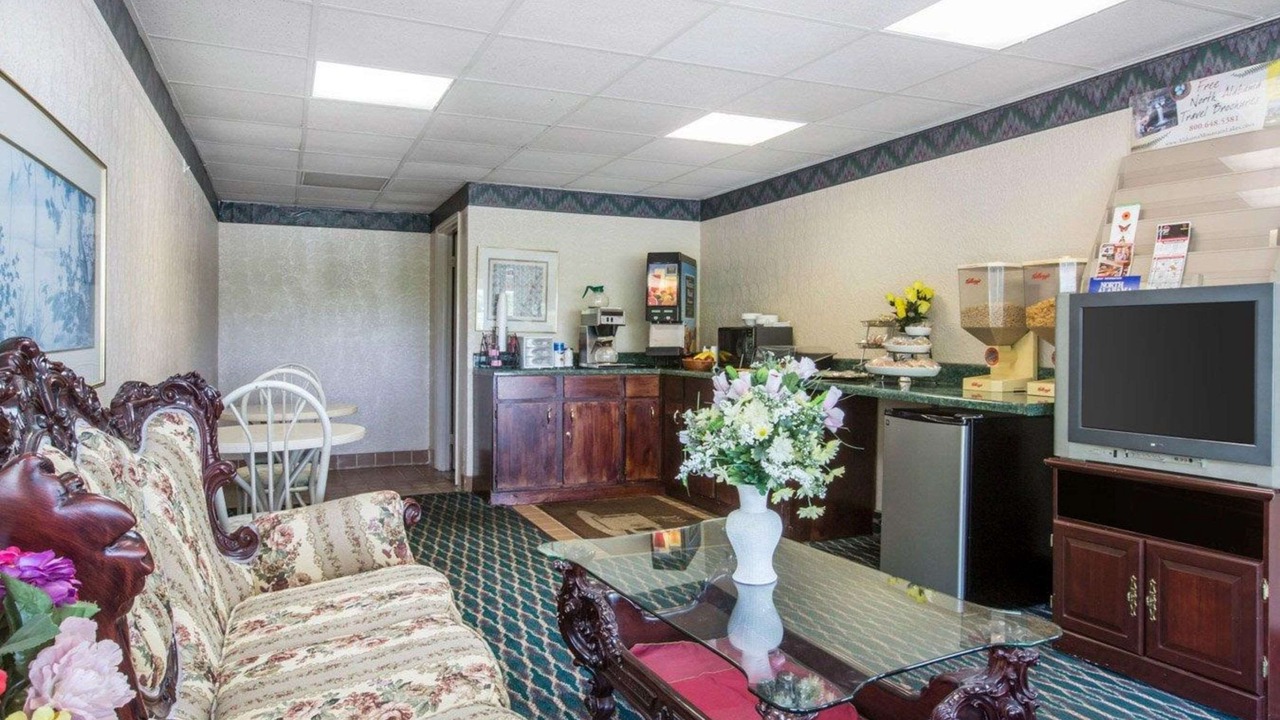 Photo of Others in Gadsden