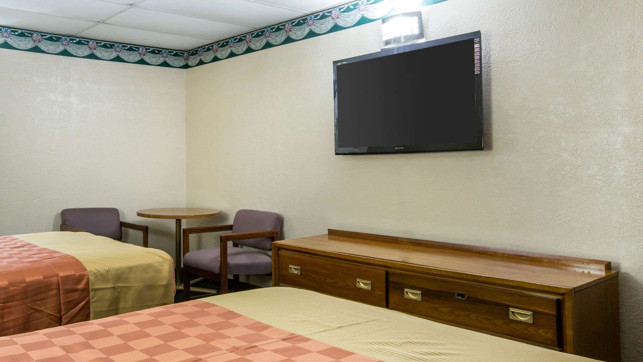 Photo of Others in Gadsden