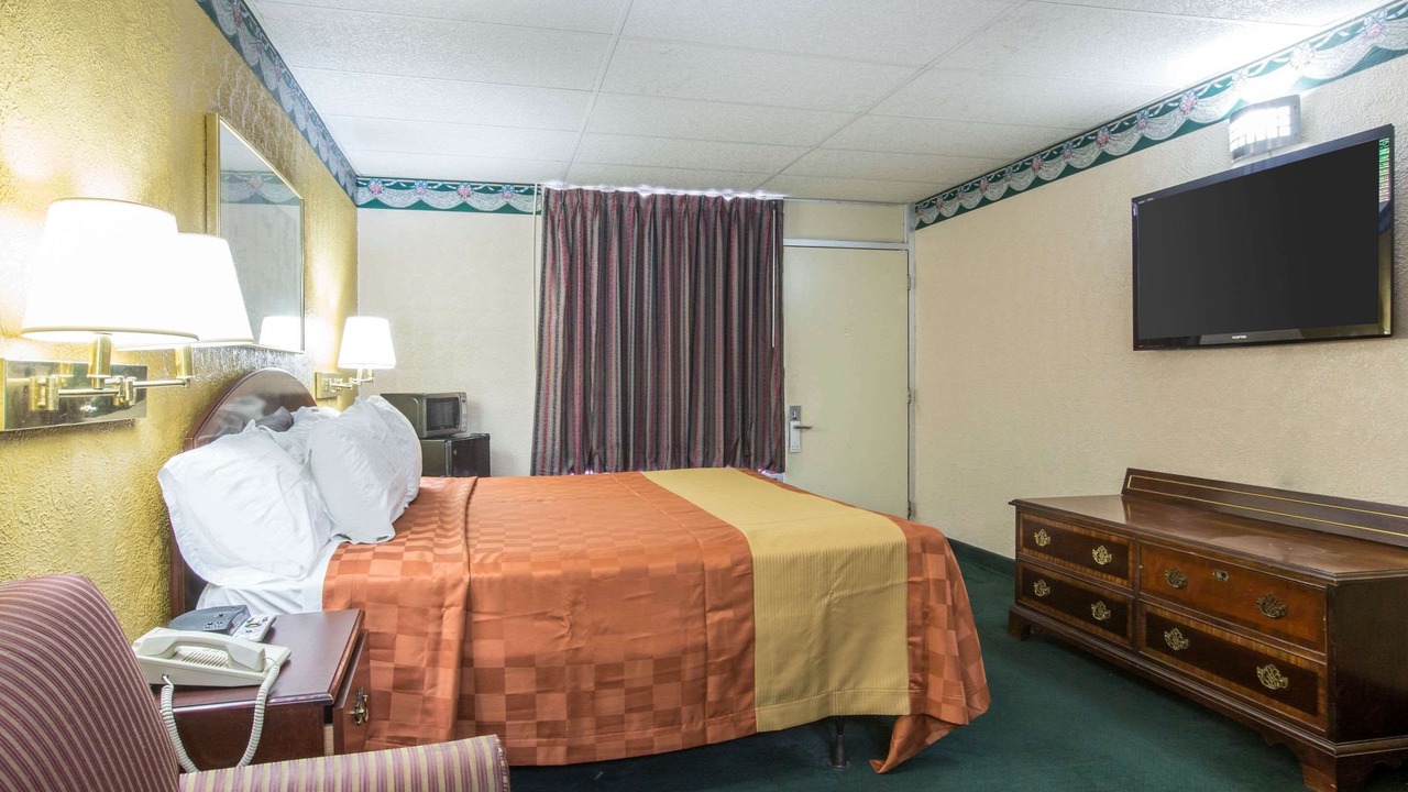 Photo of Others in Gadsden