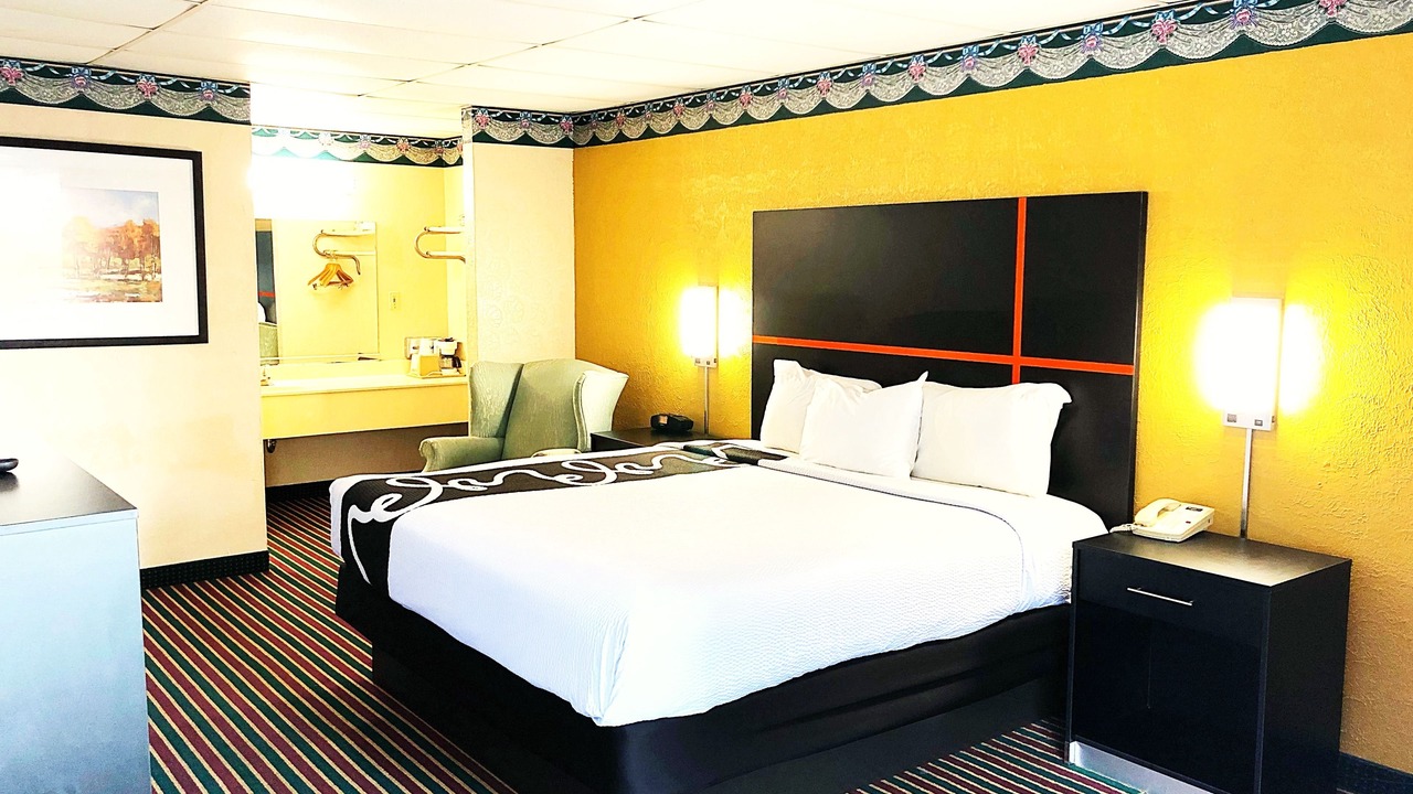 Photo of Bedroom in Gadsden