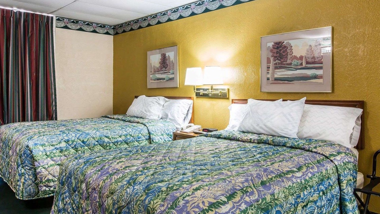 Photo of Others in Gadsden