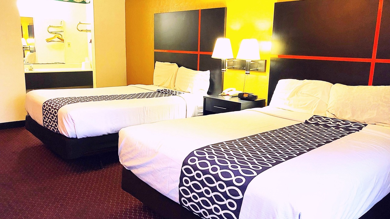 Photo of Others in Gadsden