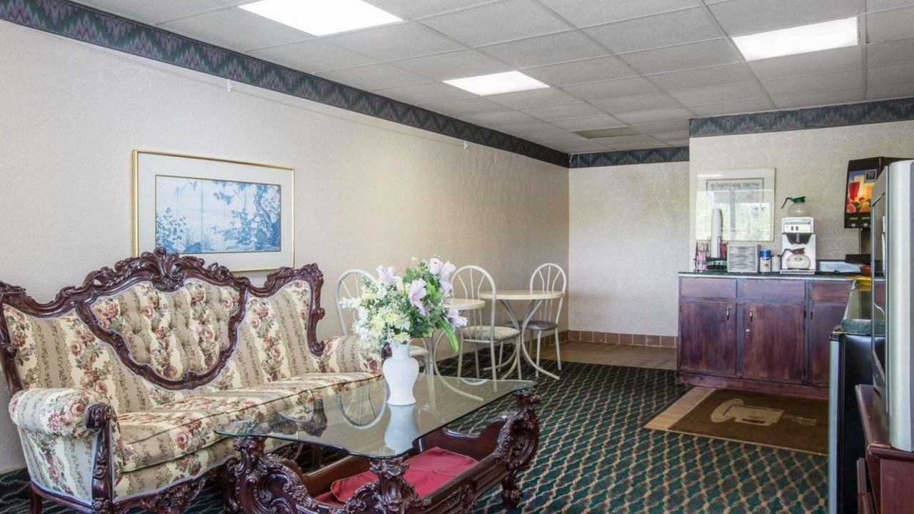 Photo of Others in Gadsden