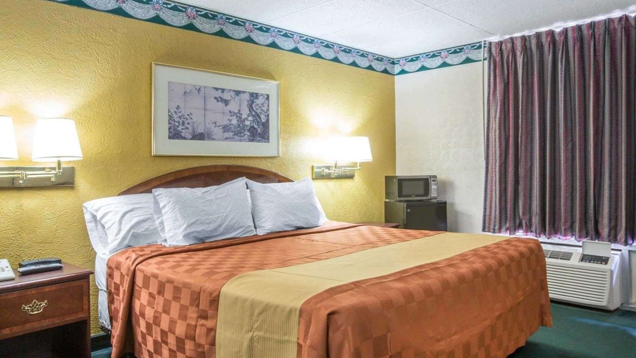 Photo of Others in Gadsden