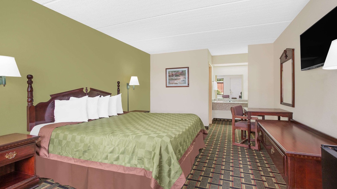 Photo of Bedroom in Eufaula
