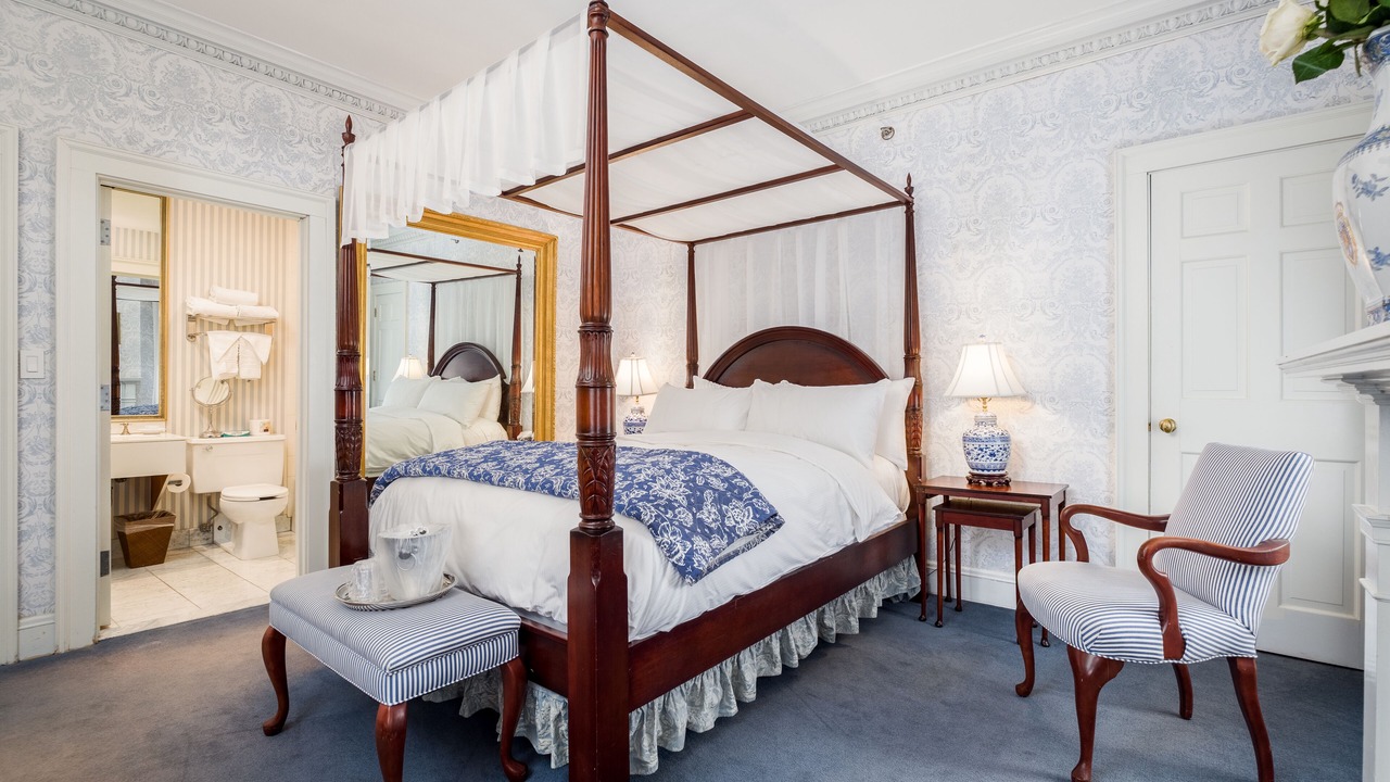 Photo of Bedroom in Simsbury Center